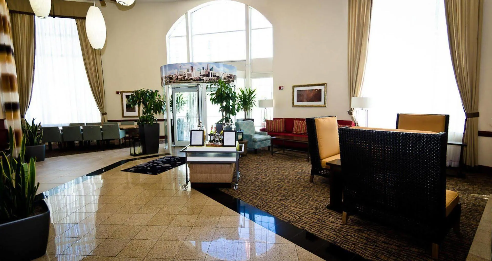 Courtyard Charlotte City Center 3*,
