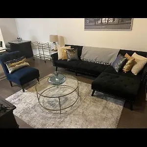 Luxurious 1br Uptown Highrise/ Balcony With View! Apartment